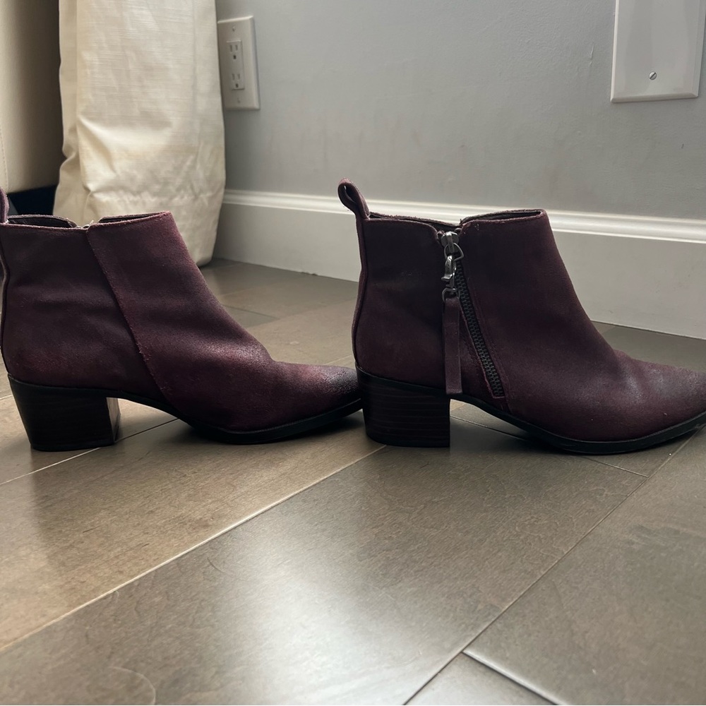 Aldo Eggplant Pointed Toe Booties Size 7 - Picture 3 of 9